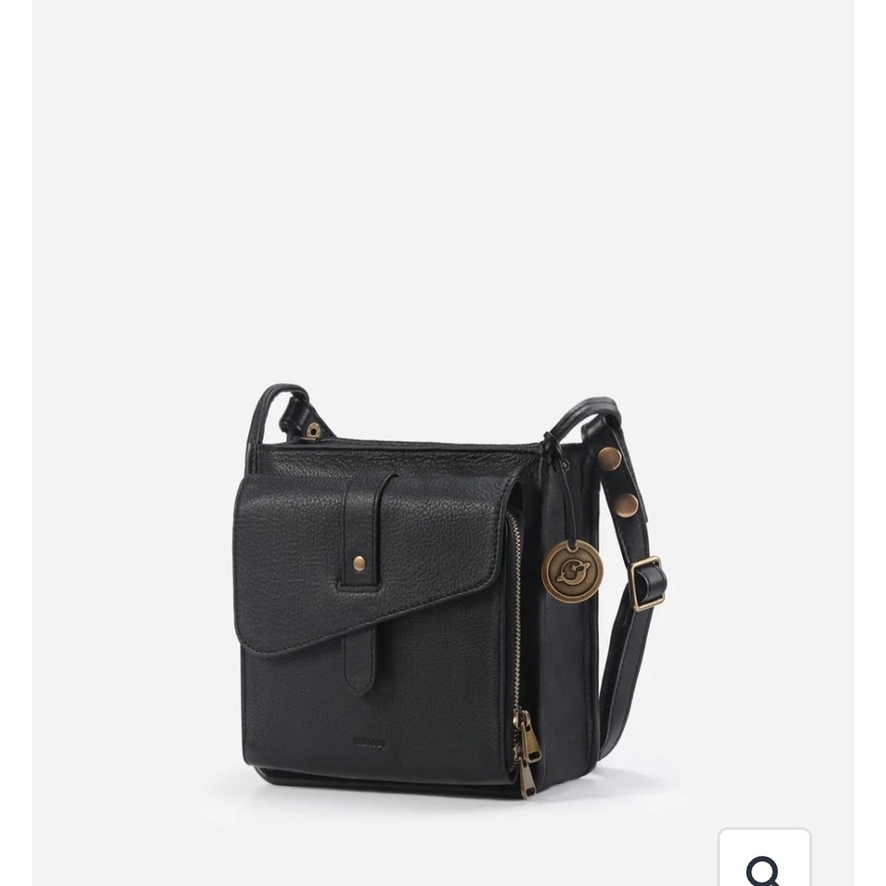 Minnoy Athena Black Leather Crossbody Bag